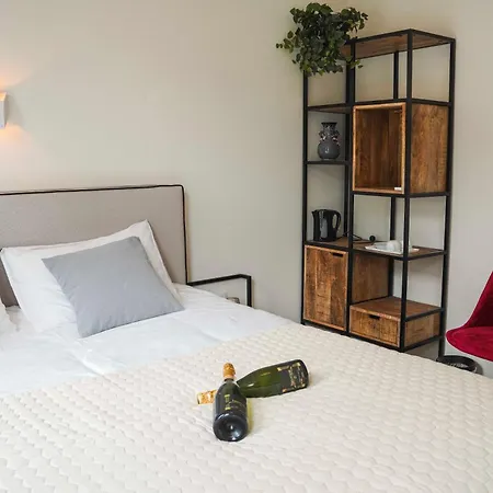 Koemarkt Hotel *